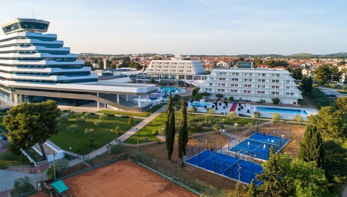 El Hotel Olympia Vodice en Croacia cuenta con 2 pistas de pádel