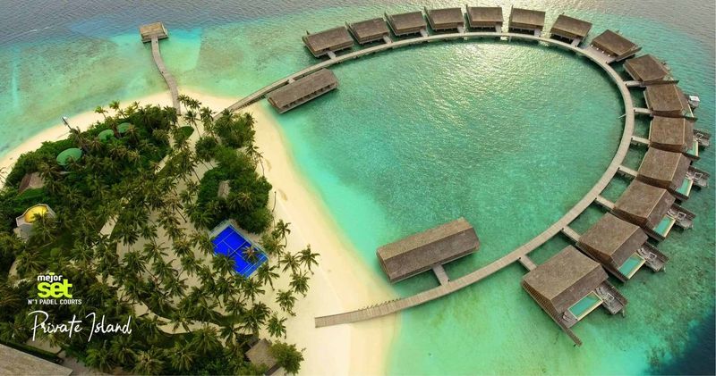 MejorSet han construido una pista en las mismas Islas Maldivas