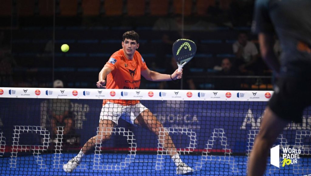 Tapia y Coello evitan a tiempo el descalabro ante Moyano y Gil en Menorca