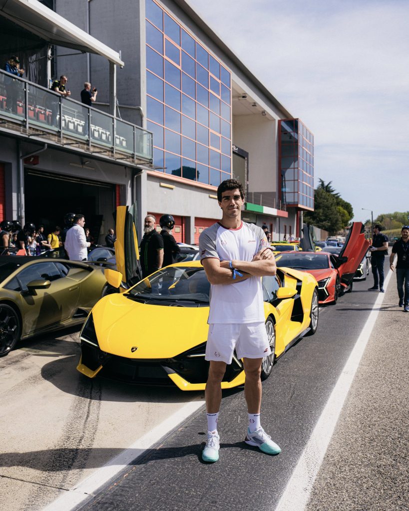 El modelo BL001 de Babolat se presentó en el emblemático Lamborghini Arena, en el Circuito de Ímola.
