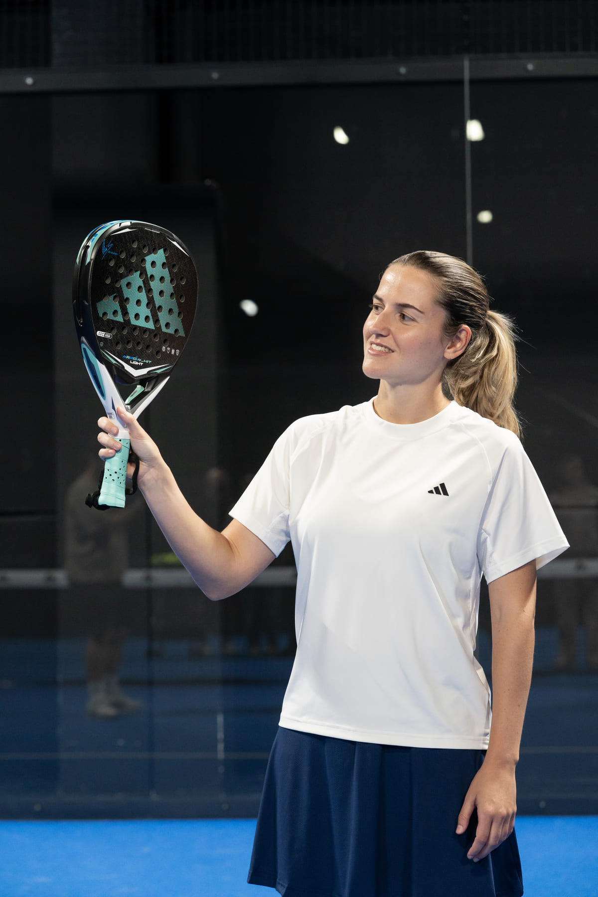 adidas-arrow-hit-light-ari-sanchez-pala