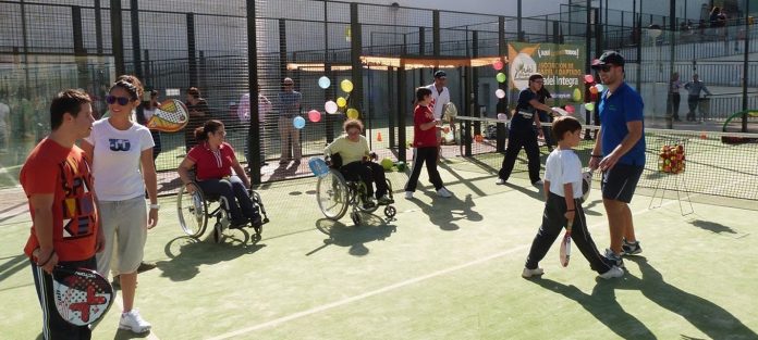 Padel adaptado, qué es y que ventajas ofrece