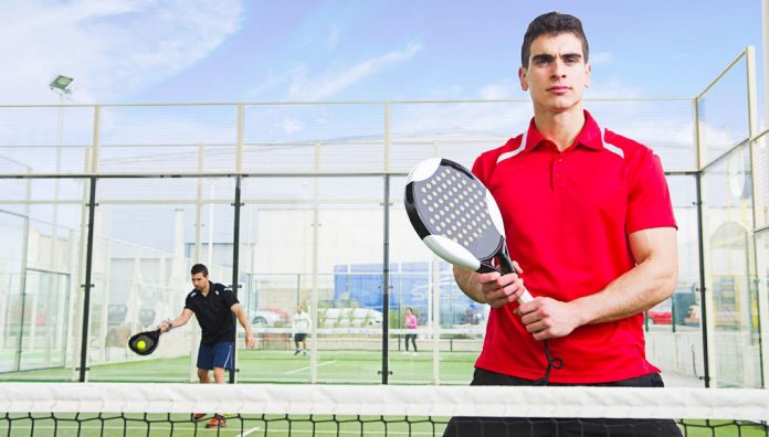 Saque a la vasca, una forma distinta de sacar en el pádel