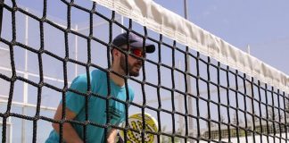 La importancia del uso de gafas deportivas en la práctica del pádel y otros deportes de raqueta.