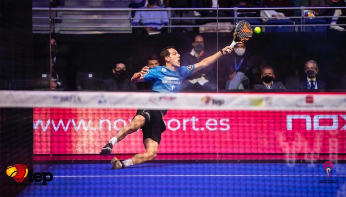 Juan Martín Díaz en una acción de la final del Campeonato de España de Pádel