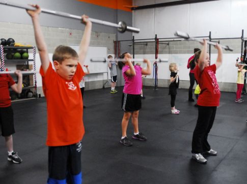 El entrenamiento de fuerza, ¿es beneficioso para los niños que juegan al pádel?