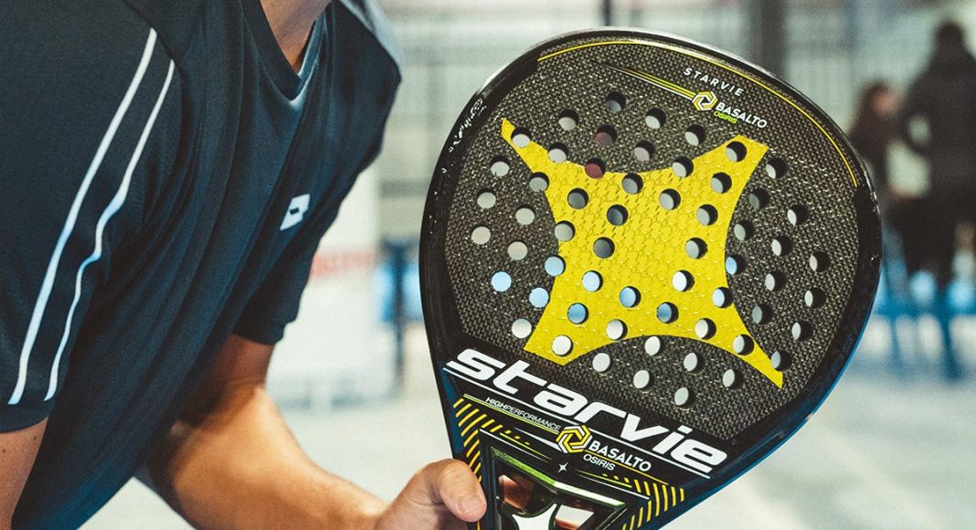 Así es la StarVie Basalto Osiris, la pala de pádel de Coki Nieto