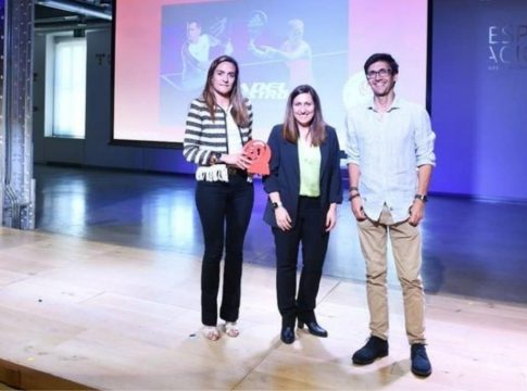 Grupo Pádel Nuestro hace historia ganando en los Premios Internet