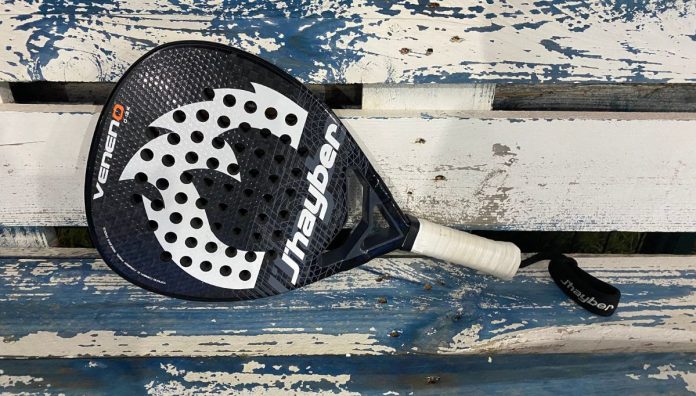 Así es la pala de pádel VENENO-12K, una de las novedades de J'hayber