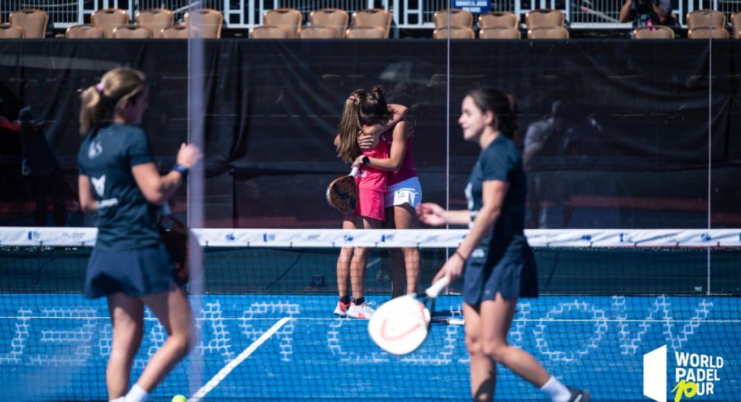 Jessica Castelló y Claudia Jenseneliminan a Ari Sánchez y Paula Josemaría en los cuartos del Chile Padel Open
