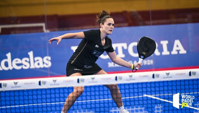 Léa Godallier y Carolina Orsi eliminan a Majo y Mapi a las primeras de cambio en Granada