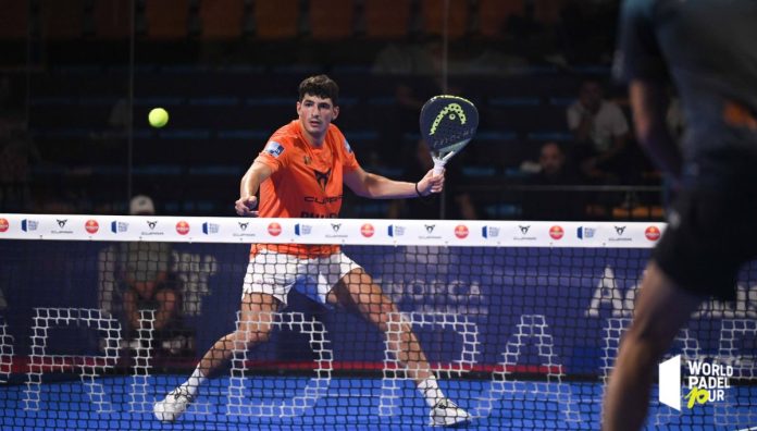 Tapia y Coello evitan a tiempo el descalabro ante Moyano y Gil en Menorca