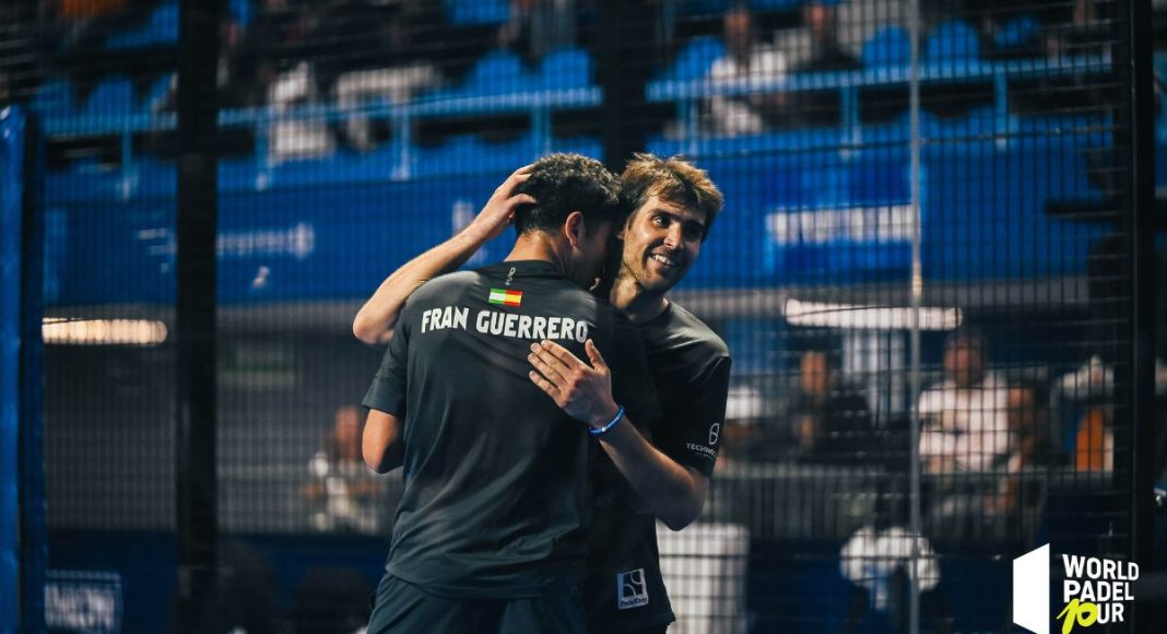 Teo Zapata y Fran Guerrero se meten en los octavos del México Open tras eliminar a la pareja 8