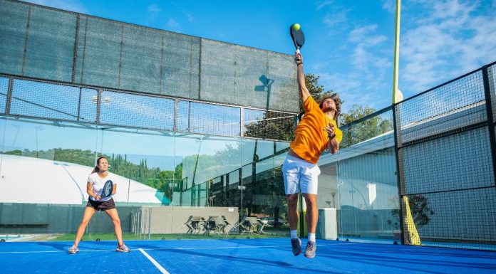 ¿Cómo afecta el tipo de pista de pádel en nuestro juego?