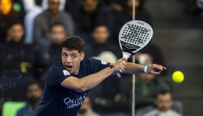 ¿Hacia dónde debemos dirigir nuestros golpes en pádel?