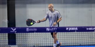 Andrés Iniesta debuta en el Asia Pacific Padel Tour jugando su primer torneo amateur en Dubái