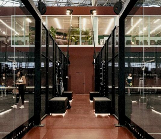 Milán hace honor al pádel champagne: así es el club a todo lujo Milán hace honor al pádel champagne: así es el club a todo lujo