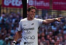 Paquito Navarro muestra su picardía en este punto de una exhibición en Ibiza