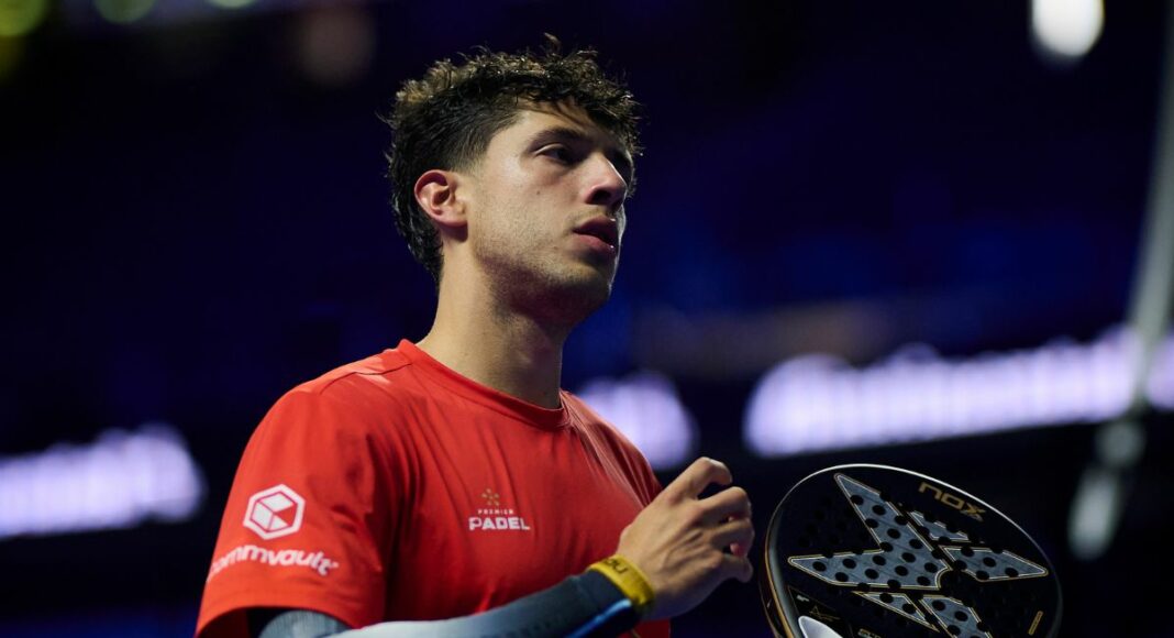 Tapia inventa lo imposible: Su compañero no da crédito y hasta los rivales terminan aplaudiendo al Mozart