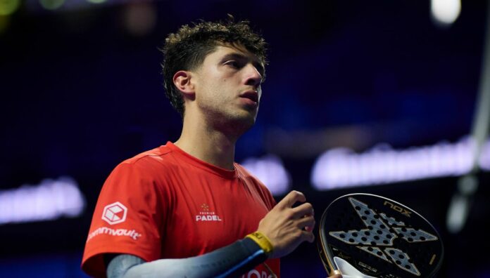 Tapia inventa lo imposible: Su compañero no da crédito y hasta los rivales terminan aplaudiendo al Mozart